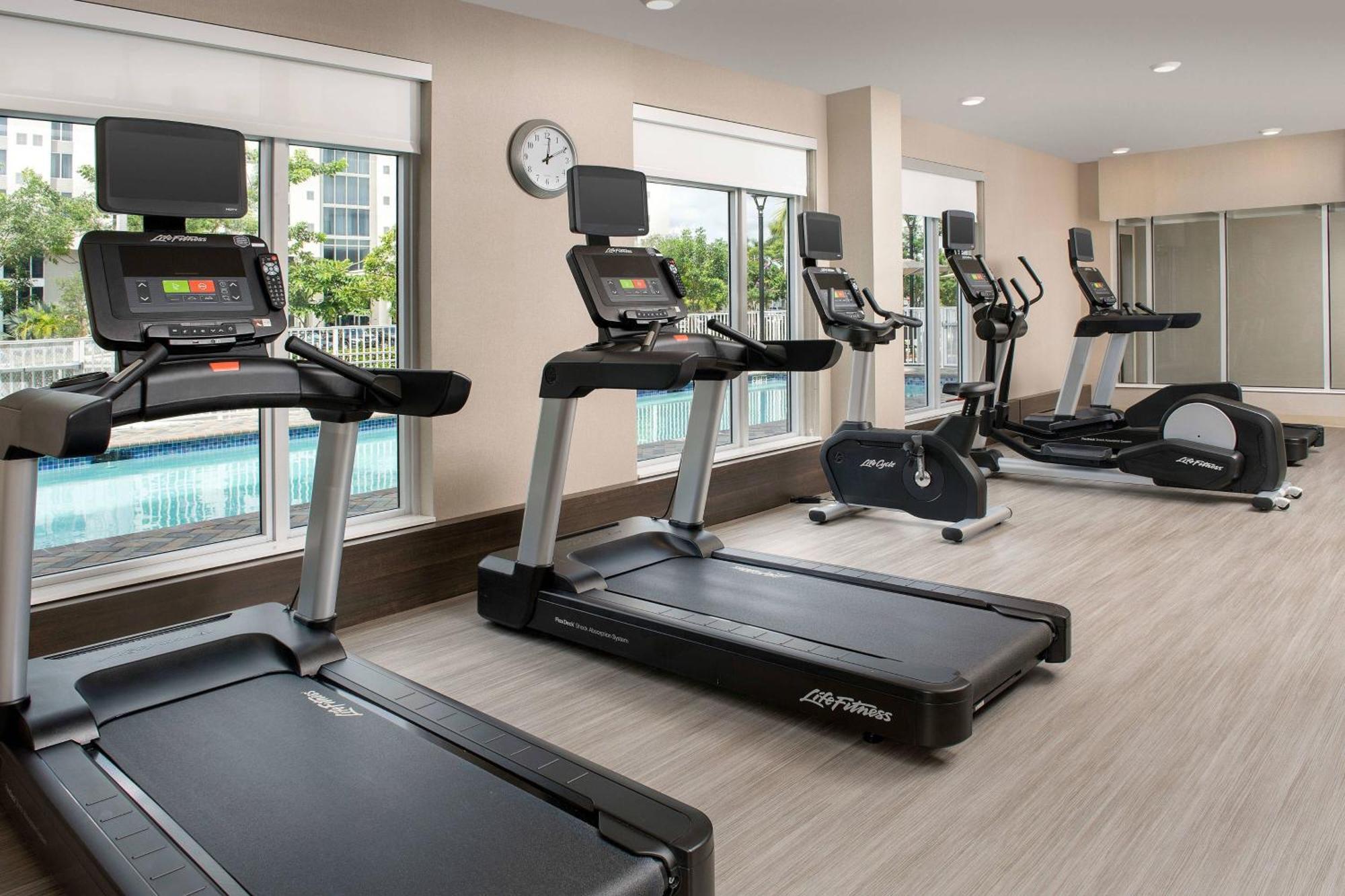 Residence Inn Doral Mall Area エクステリア 写真